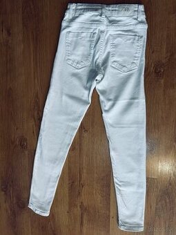 BIELE DZINSY zn. ZARA