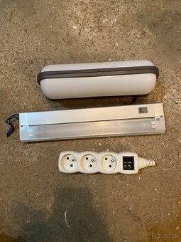 Poškodené elektrokomponenty - svetlá, 3- zásuvka