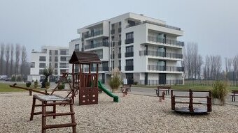 Prémiové bývanie v 2izbovom byte s parkovaním, Riva park