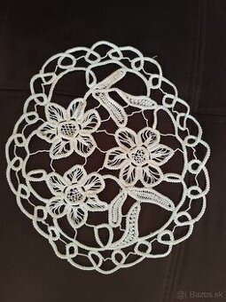 Háčkovany obrúsok