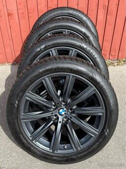 Original kolesa BMW 5 G30 245/45R18 elektróny 8Jx18 ET30