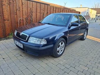 Predám Škoda Octavia 1,6 benzín sedan rok 2003