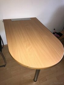 Konzolový jedálenský stôl pre 4-5 osôb