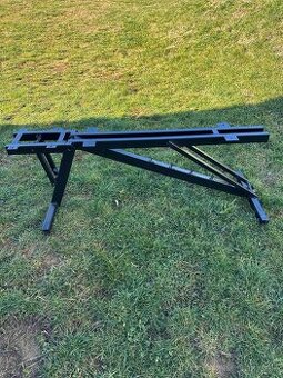 Nastaviteľná lavica