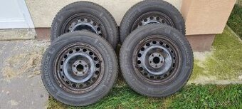 Zimne pneu 215/65r16