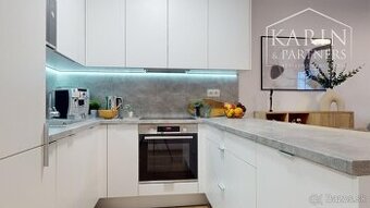 REZERVOVANÉ- Zariadený 2i byt | loggia | walk-in šatník
