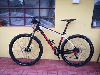 Scott scale 930 carbon