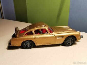 Corgi toys Aston Martin DB4 James Bond 2