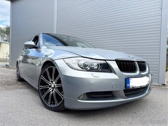 BMW E90 320i benzín ✅