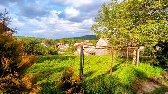 Stavebný pozemok v obci Medzany - 727 m2