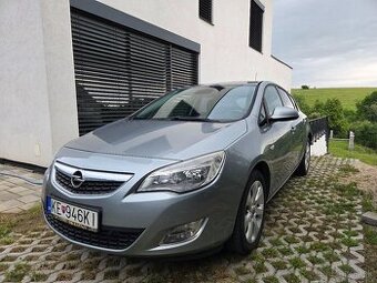 Opel Astra J