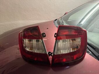 Komplet zadné svetlá Škoda Rapid liftback