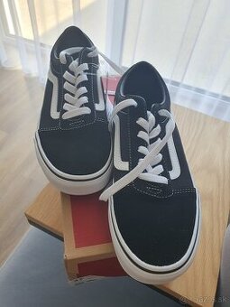 nenosené tenisky vans s visačkou v.37