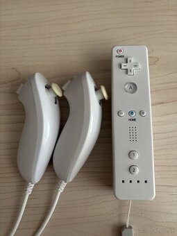 Predám Nintendo Wii ovládač a nunchucky