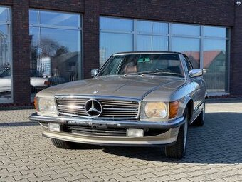 SL560. R107 Europa / D techniacak top Stav