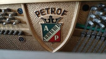 Predám pianino PETROF