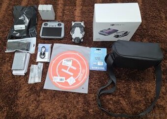 Dron DJI Mini 4 Pro Fly More Combo