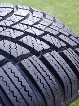 195/60 r16 zimné pneu.8 mm - 1