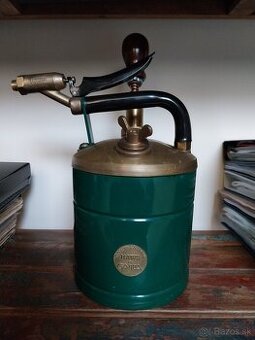 England ,stary postrekovac.nadova