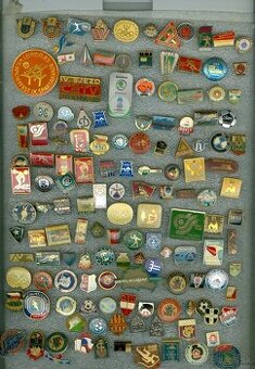 Predám športové odznaky 140 ks