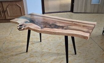 Konferencny stolik orech