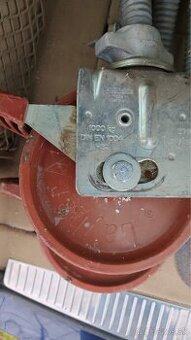 Predám pojazdné kolesá na lešenie Layher 4 ks