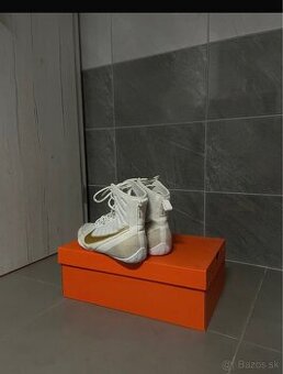 Nike machomai 3 white-gold