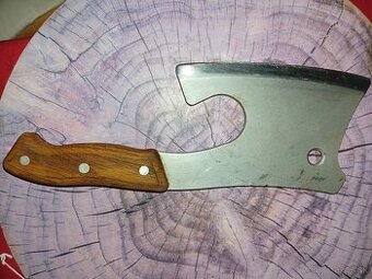 Starožitný sekac na mäso