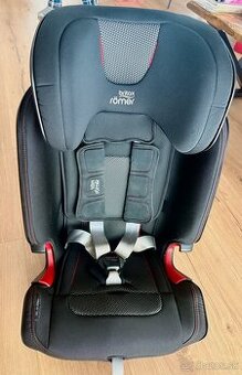 Britax Römer Advansafix IV R (Premium line)