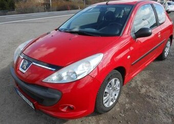 Peugeot 206 1,1 i 44 kW PLUS Serviska benzín