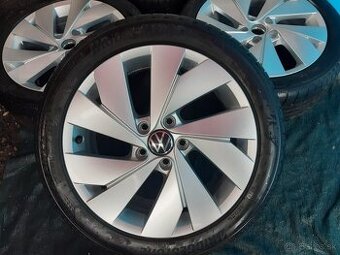 Letní kola Volkswagen Golf R17 ET51