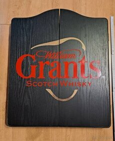 William Grants Whiskey drevená skrinka s terčom na šípky