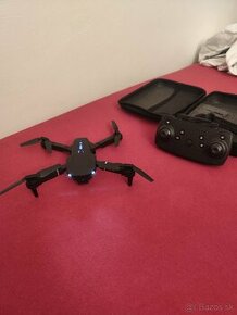 dron s kamerou