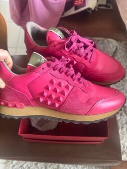 Luxusne tenisky valentino garavani 40