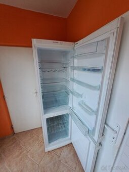 Chladnička s mrazničkou SNAIGÉ 190x65x60 , 200L + 90L
