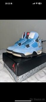 Air Jordan 4 “University blue”