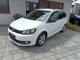 VOLKSWAGEN TOURAN 2.0 TDI CR 103 kW DSG6 MATCH BI-XENÓN