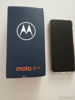 Moto e20
