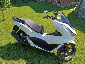 Predám Honda Pcx 125 rok 2024
