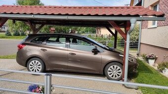 KIA ceed SW kombi; diesel; manual; 2015/133000km