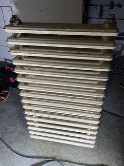 Predám liatinovy radiator