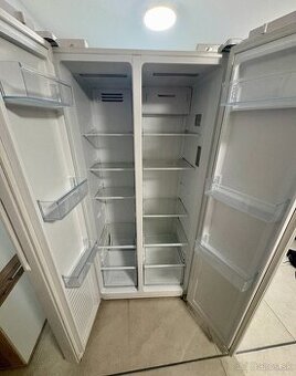 Americká chladnička s mrazničkou