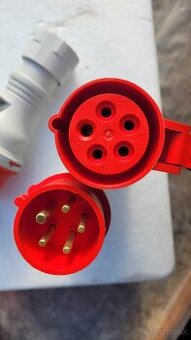Zásuvky zástrčka 380 v 16 A a 32 A 5 kolíkové