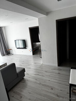 Na prenájom priestranný 3 - izb. byt - 80m² byt s balkónom v