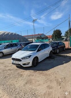 Ford Focus St-line 110 kw 2017 | Poskodeny motor