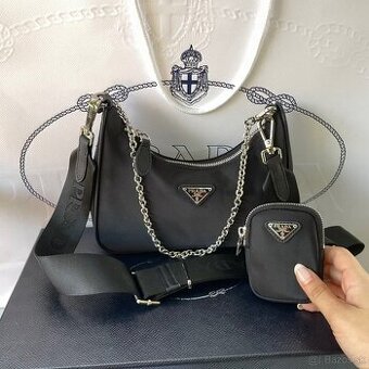 Prada Re Edition 2005 kabelka