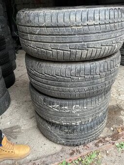 NOKIAN 235/55/R17 ZIMNÉ