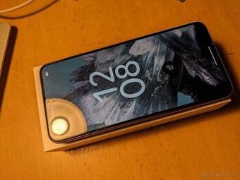 Google Pixel 8 obsidian TOP stav