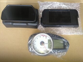 Predám  budík, tachometer, prístrojová doska....