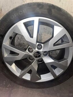 Skoda Octavia scout 3 5x112 r17 7j et45